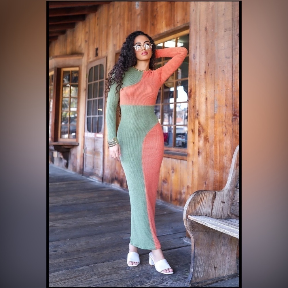 12. Color block Long Sleeve Bodycon Maxi Dress - Picture 3 of 9